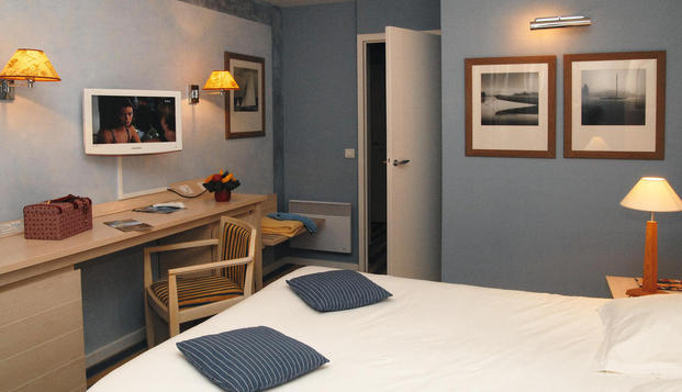 hotel Hôtel du Soleil le Beach HôtelTrouville (14)