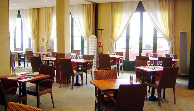 hotel Hôtel du Soleil le Beach HôtelTrouville (14)