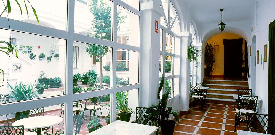 Hotel Los Olivos - 