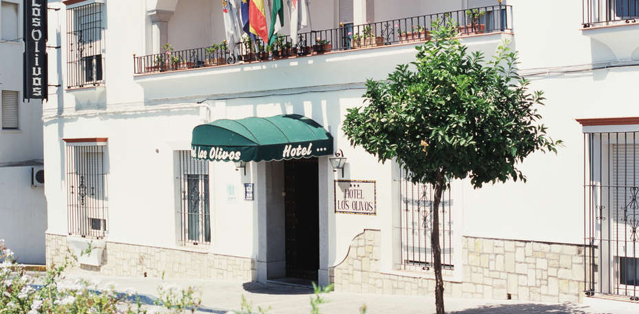Hotel Los Olivos - Façade