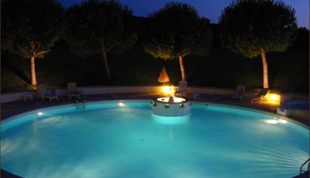 hotel Château Hôtel du MonardMontélimar