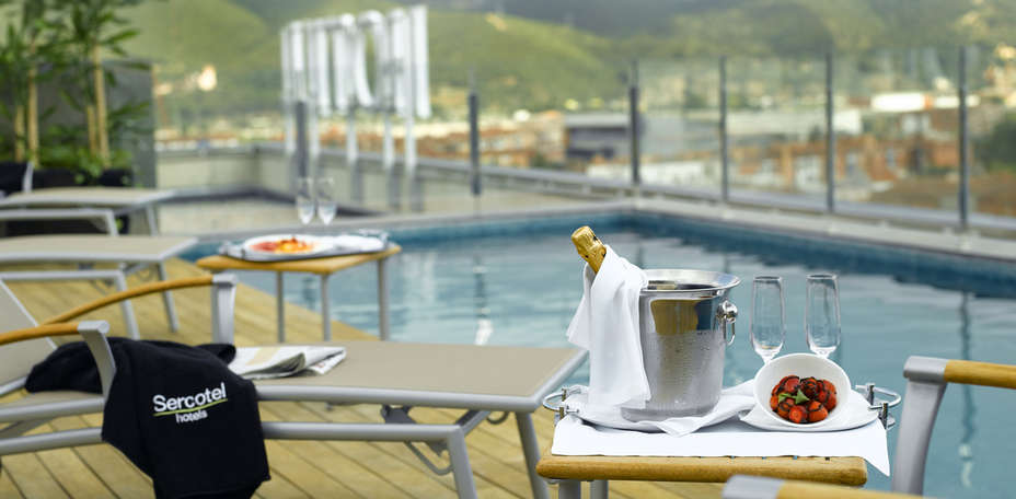 Sercotel Ciutat de Montcada - Piscine ext&eacute;rieure