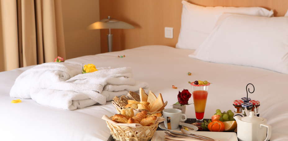 Clarion Suites Sénart Paris sud - Petit déjeuner en chambre