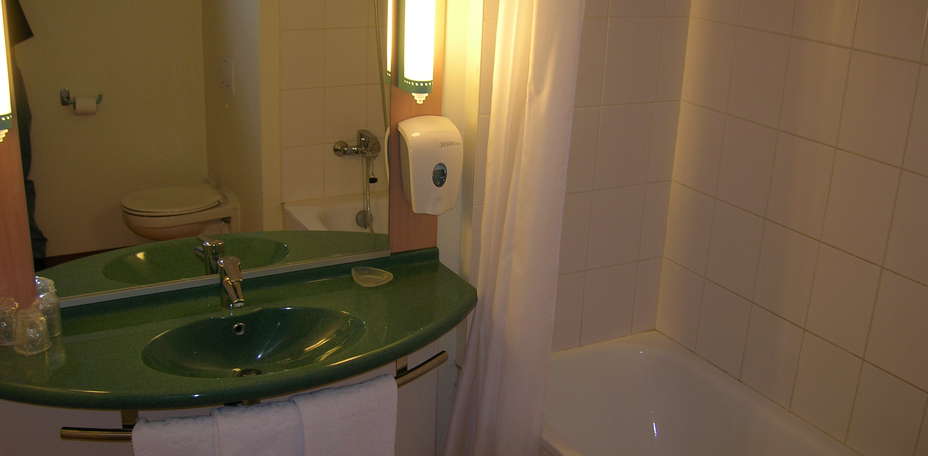 Ibis Mons Centre Gare - Salle de bain standard