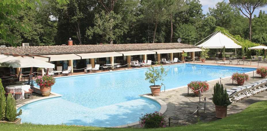 Borgo San Luigi - Piscine extérieure