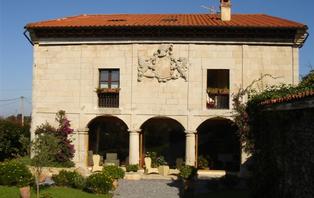 Escapada con cena o con actividad a elegir: Caballos, Cabárceno o circuito hidrópolis (2 noches)