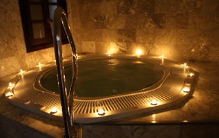 Romántica con spa en exclusiva en Navarra ( 2 noches )