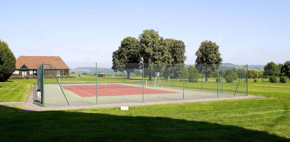Château de Chailly - Terrain de tennis