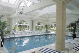 Domaine De Fompeyre - Piscine intérieure