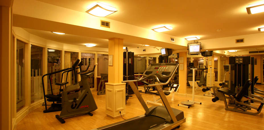 Carlton President Hotel - 