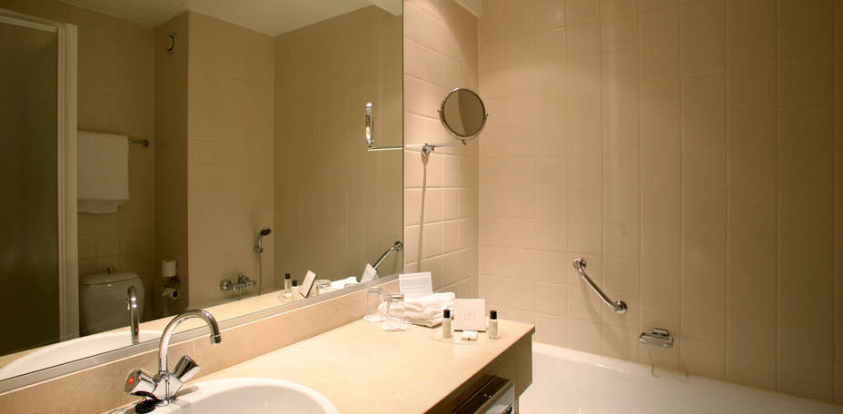 Carlton President Hotel - 