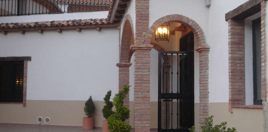 Hotel Almoratin - Fa&ccedil;ade