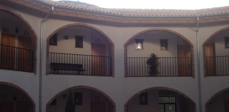 Hotel Almoratin - Fa&ccedil;ade