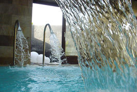 Hotel Monument Mas Passamaner - Piscine intérieure