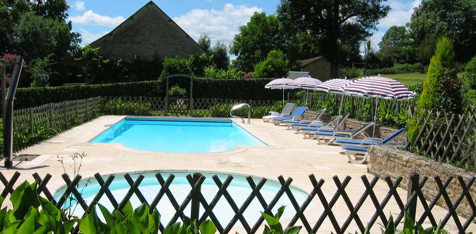 Château de la Vallée Bleue  - Piscine extérieure