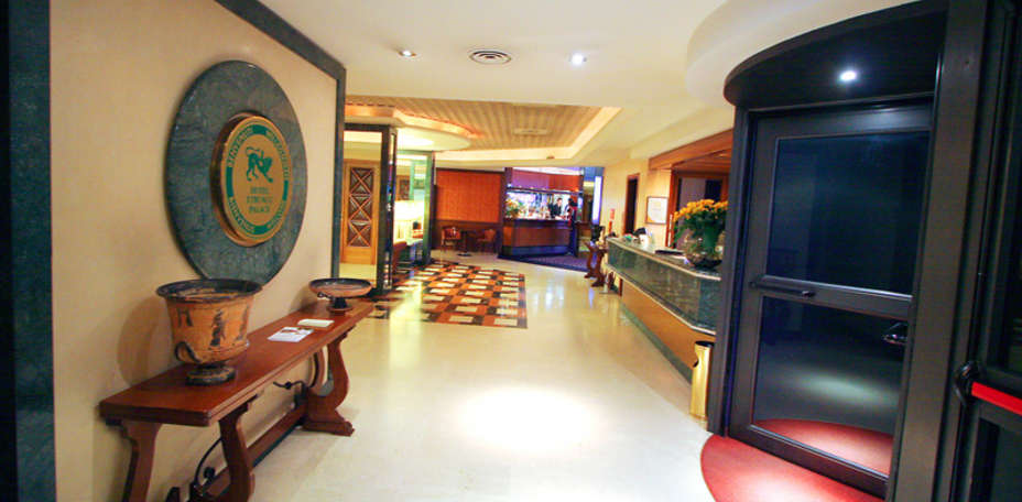 Etrusco Arezzo Hotel - Hall d'entr&eacute;e