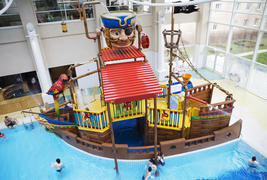 Explorers Hotel - Piscine intérieure