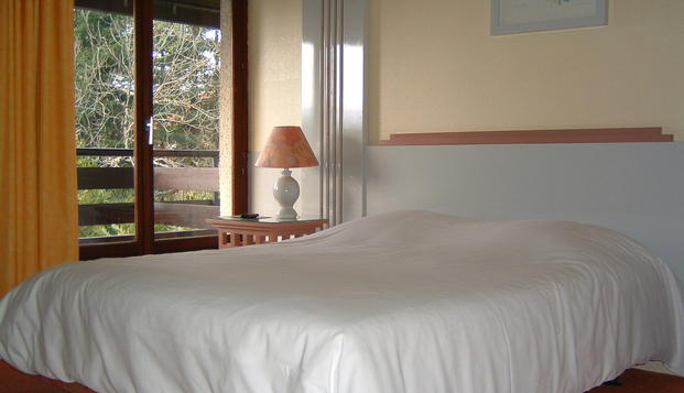hotel Hôtel le LacaCapvern Les Bains (65)