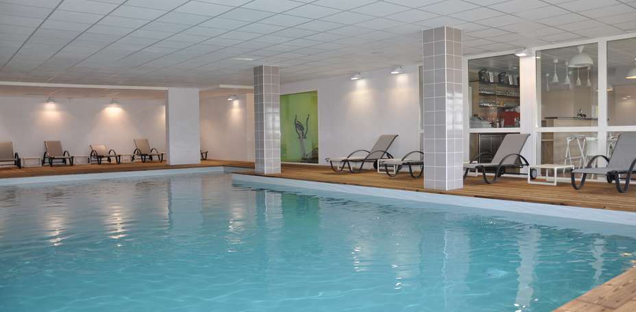 Domaine du Mont - Piscine int&eacute;rieure
