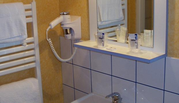 hotel Hôtel de la SaulaieDoue La fontaine (49)