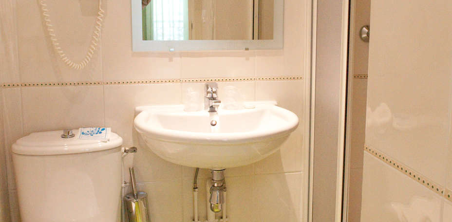 Hôtel Cervantes - Salle de bain standard