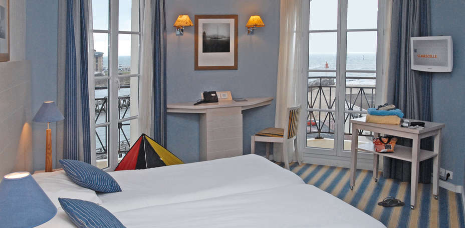 Hôtel du Soleil le Beach Hôtel - Chambre Supérieure Vue Port
