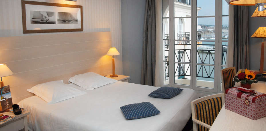 Hôtel du Soleil le Beach Hôtel - Chambre Supérieure Vue Port
