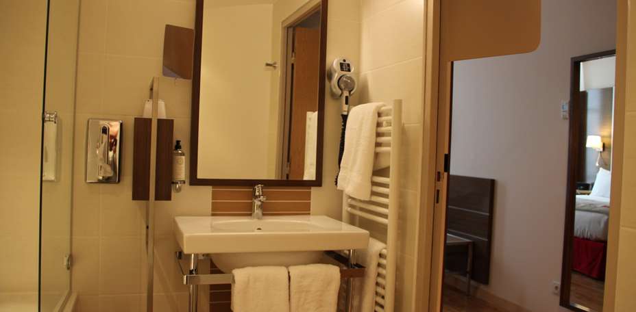 Best Western La Joliette - Salle de bain supérieure