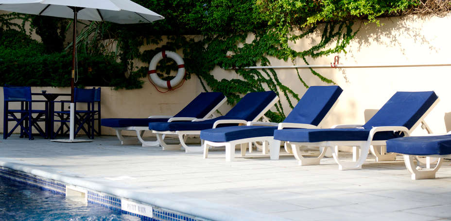 New Hôtel Bompard  - Piscine ext&eacute;rieure