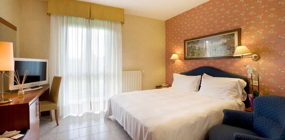 Hotel Parigi 2 - 