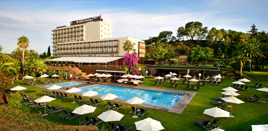 Hotel Guitart Monterrey - Piscine extérieure