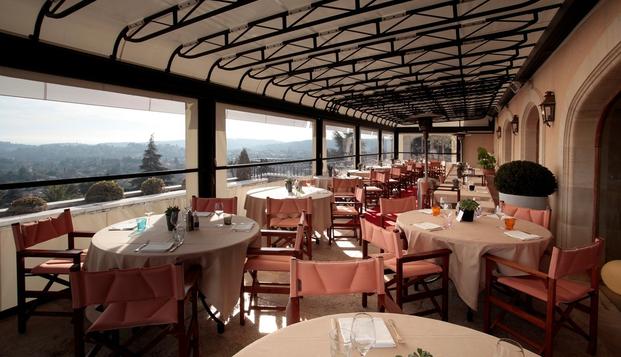 hotel Restaurant Hôtel Alain LlorcaLa Colle-sur-Loup (06)