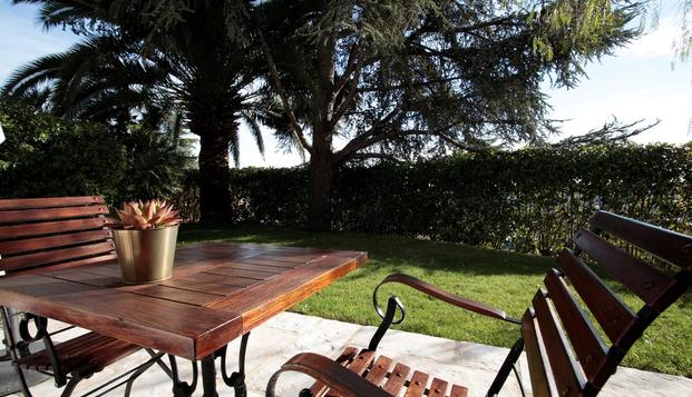 hotel Restaurant Hôtel Alain LlorcaLa Colle-sur-Loup (06)