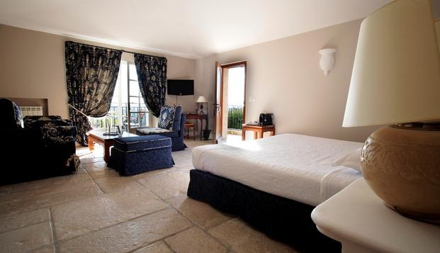 hotel Restaurant Hôtel Alain LlorcaLa Colle-sur-Loup (06)