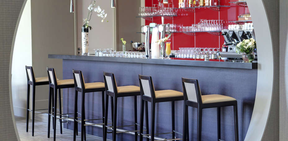 BEST WESTERN PLUS Paris Val de Bièvre - Bar