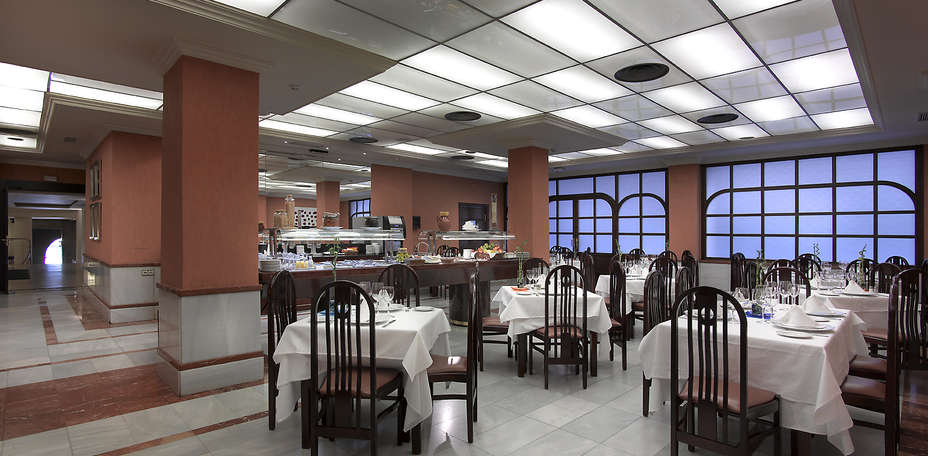 Hotel Maciá Cóndor - 
