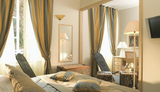 hotel Hostellerie de la MaronneSaint Martin Valmeroux (15)