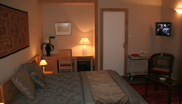 hotel Hostellerie de la MaronneSaint Martin Valmeroux (15)