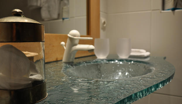 hotel Hostellerie de la MaronneSaint Martin Valmeroux (15)