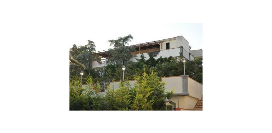 Andris Hotel - 