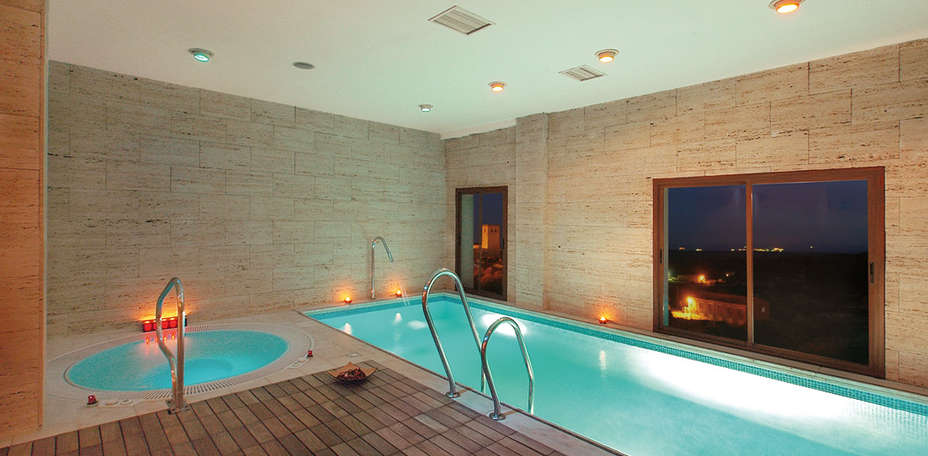 Hotel Don Juan de Austria - Piscine intérieure