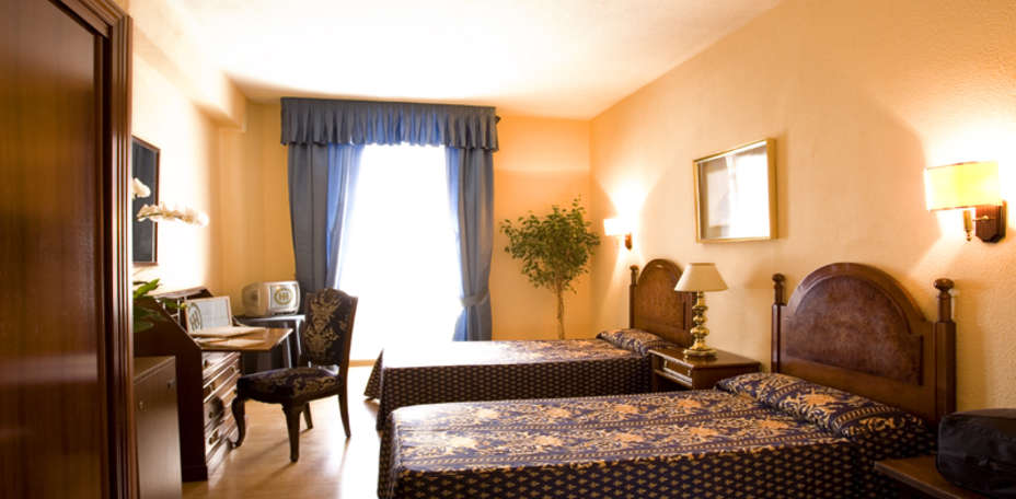 Hotel Asturias - 