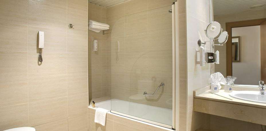Hotel Husa Bracos - 