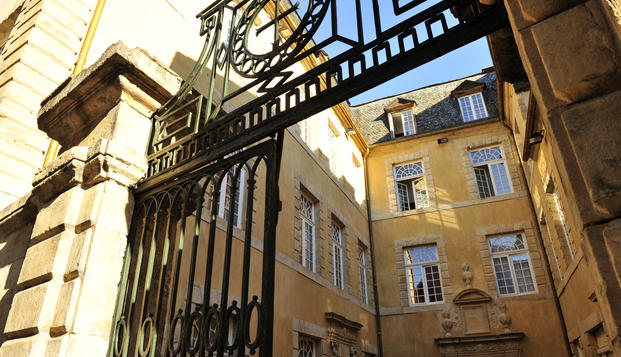 hotel Le château RicardSaint-Geniez-d'Olt