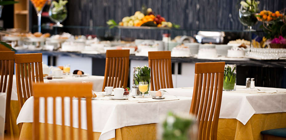 Montresor Hotel Tower - 
