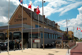 La Crémaillère Côté Mer et Hôtel Côté Jardin - Façade