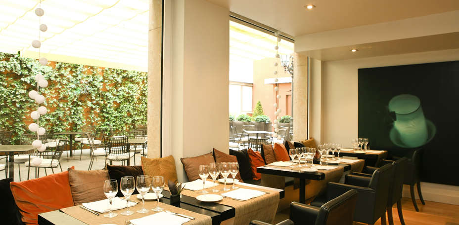 Gallery Hotel - 