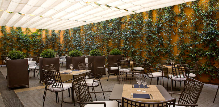Gallery Hotel - 