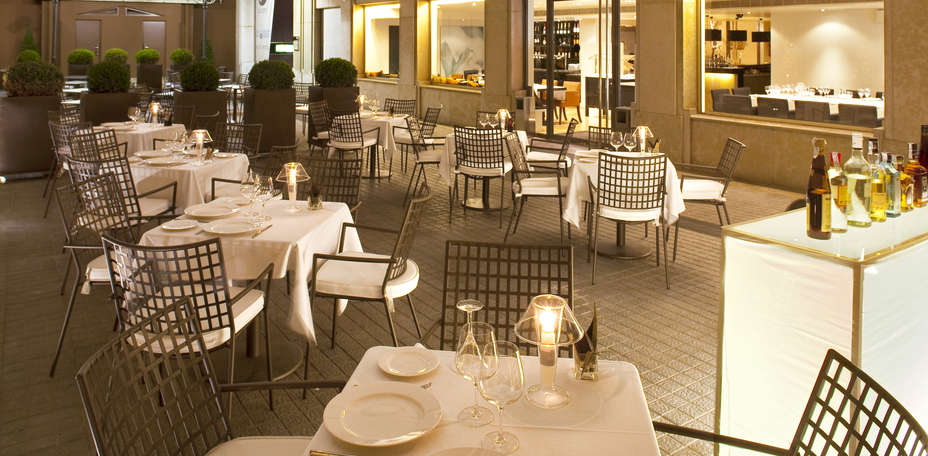 Gallery Hotel - 