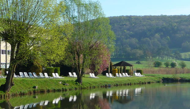 hotel Hôtel du Lac de la MezelleBourbonne-les-Bains (52)